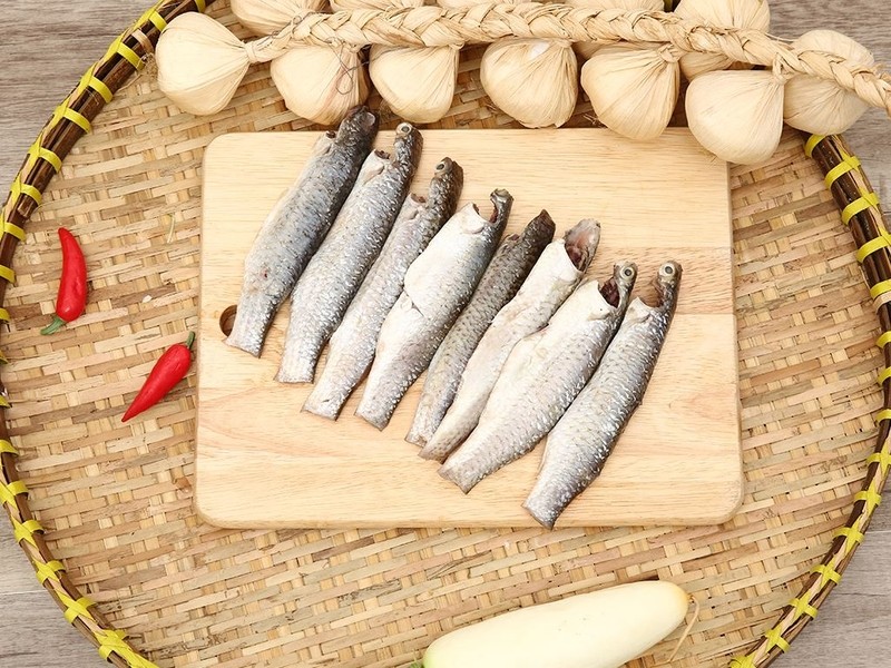 Những con cá đối tươi ngon được bày bán, an toàn cho sức khỏe